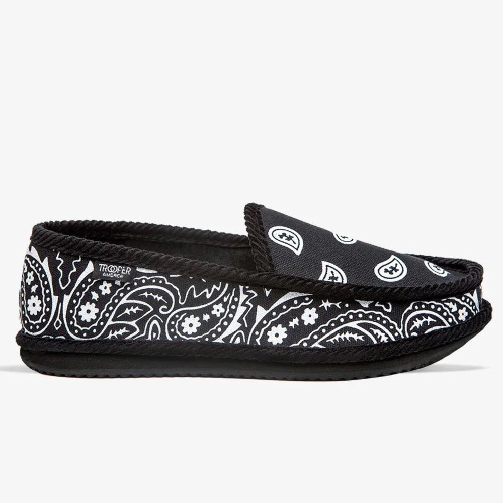 Trooper America Black White Bandana Paisley Slip On Shoes Womens 11 Mens 9